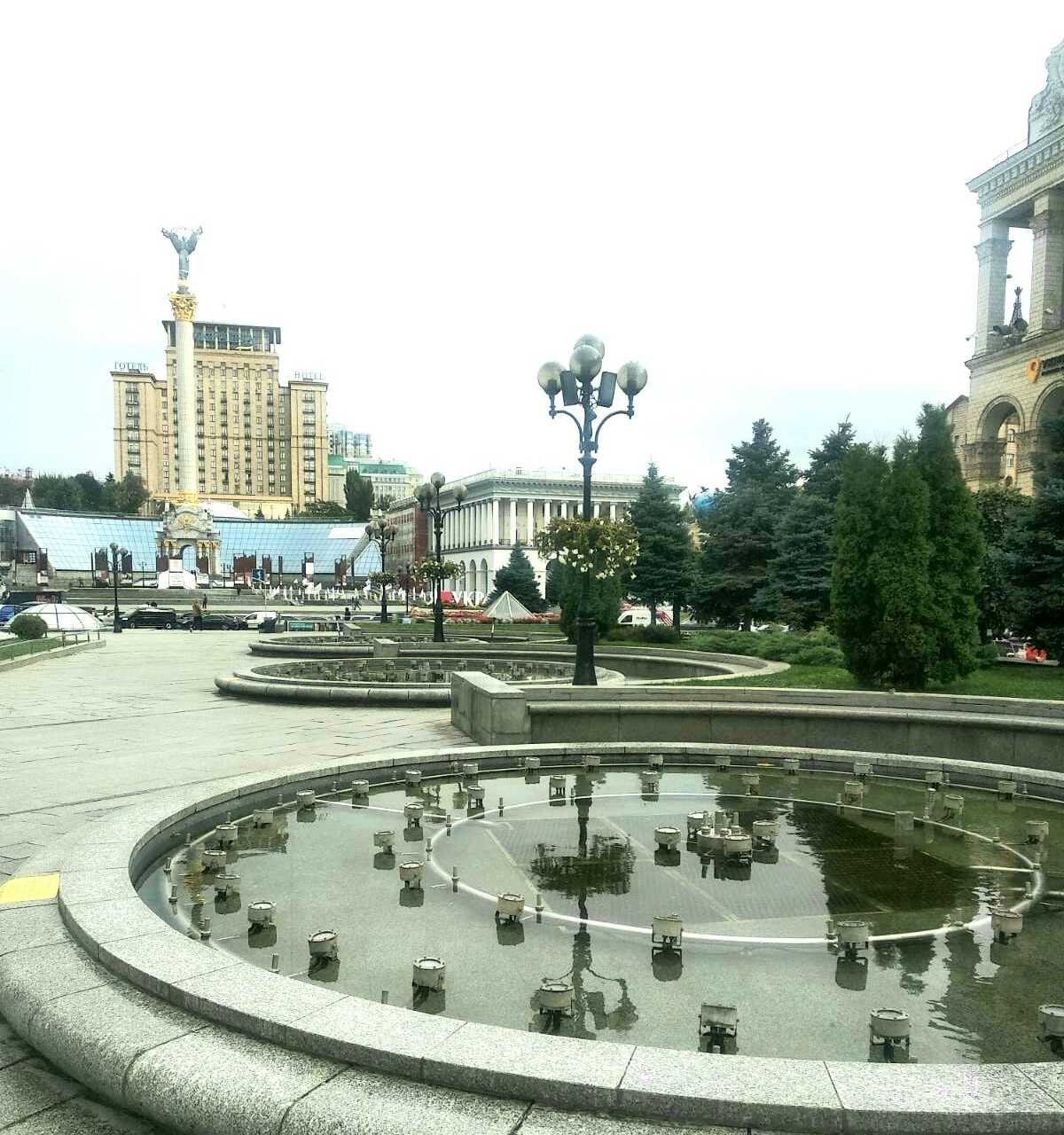 У Києві на Майдані Незалежності не працюють фонтани і ТЦ: зникла електрика 1
