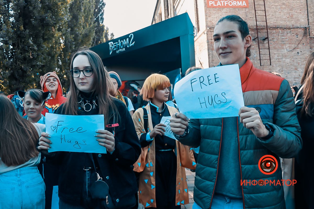 Хищник вышел на охоту, Матерь Миранда с младенцем, а Мандалорец потерял малыша Йоду. Как прошёл второй день Comic Con Ukraine 2021 22