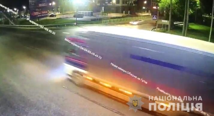 На трасі Київ-Одеса в аварії постраждав майор поліції, він в реанімації 2