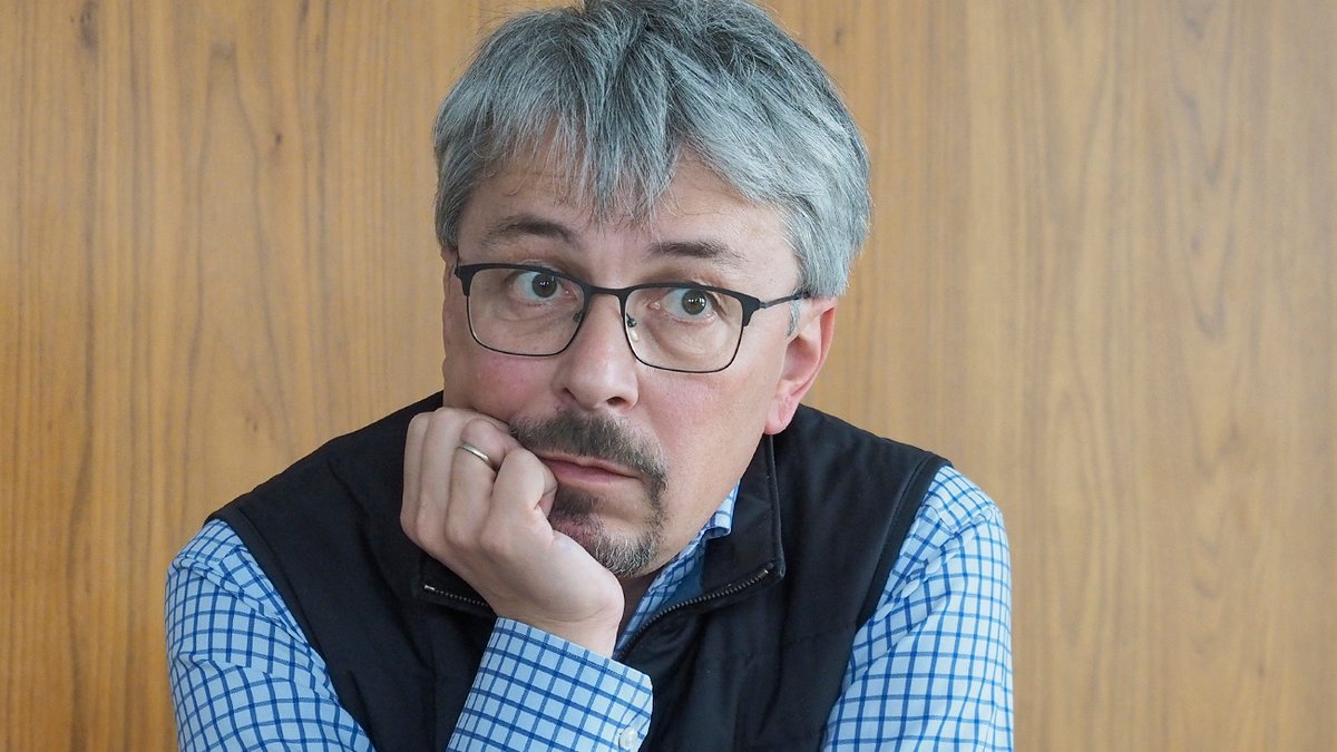 «Рабочая баба», «дети низкого качества» и «велюровый» скандал: чем отличились «Слуги народа» за два года работы в Раде 2
