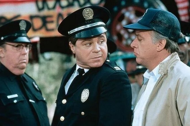 Умер актер, сыгравший в популярной комедии «Полицейская академия» 1