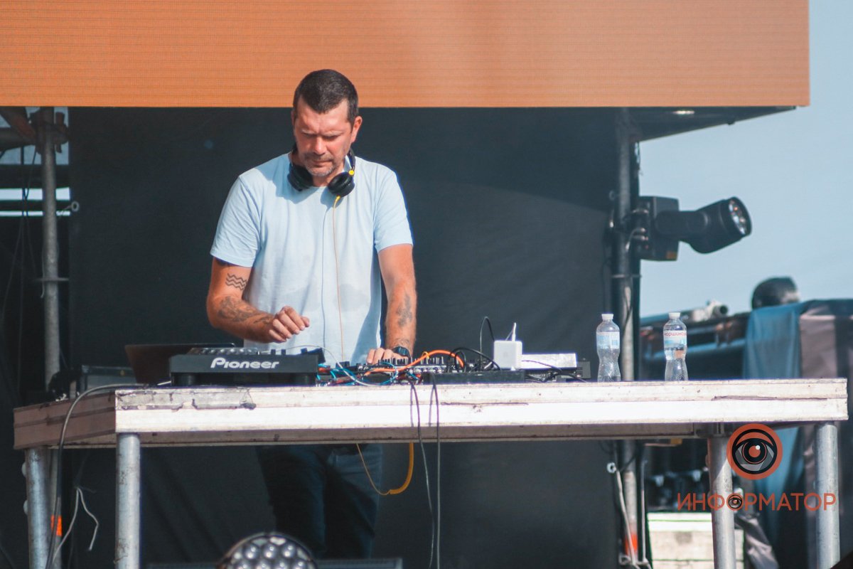 Авіашоу, вітрильна регата і концерт Дорофеєвої і DJ Tapolsky: Дніпро масштабно відсвяткував День міста 13