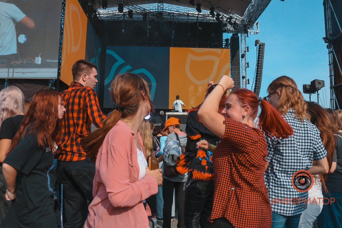 Авіашоу, вітрильна регата і концерт Дорофеєвої і DJ Tapolsky: Дніпро масштабно відсвяткував День міста 14