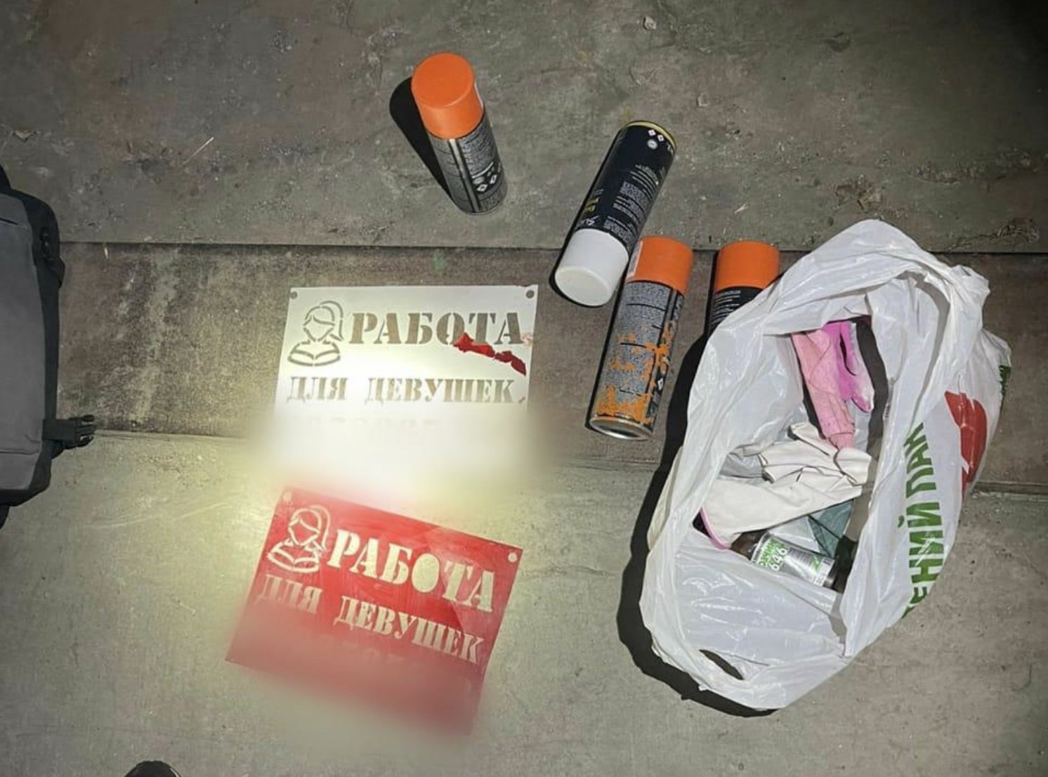 Погрожували жінкам розправою за відмову займатися проституцією: у Києві і Дніпрі викрили сутенерів 1