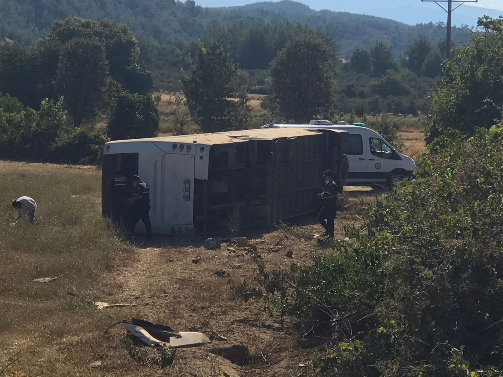 В Турции перевернулся автобус с украинскими туристами: один человек погиб, более 30 пострадали 1