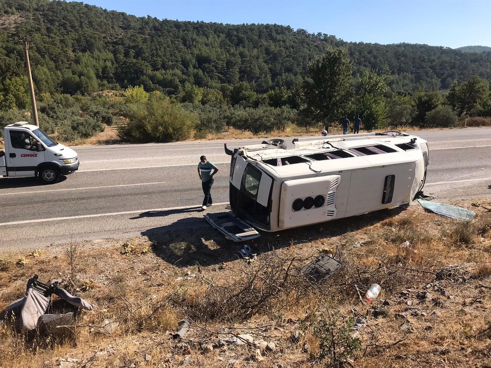 В Турции перевернулся автобус с украинскими туристами: один человек погиб, более 30 пострадали 2
