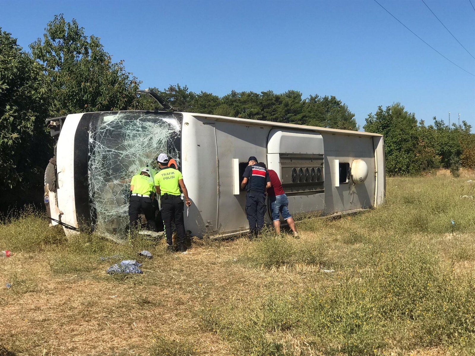 В Турции перевернулся автобус с украинскими туристами: один человек погиб, более 30 пострадали 3