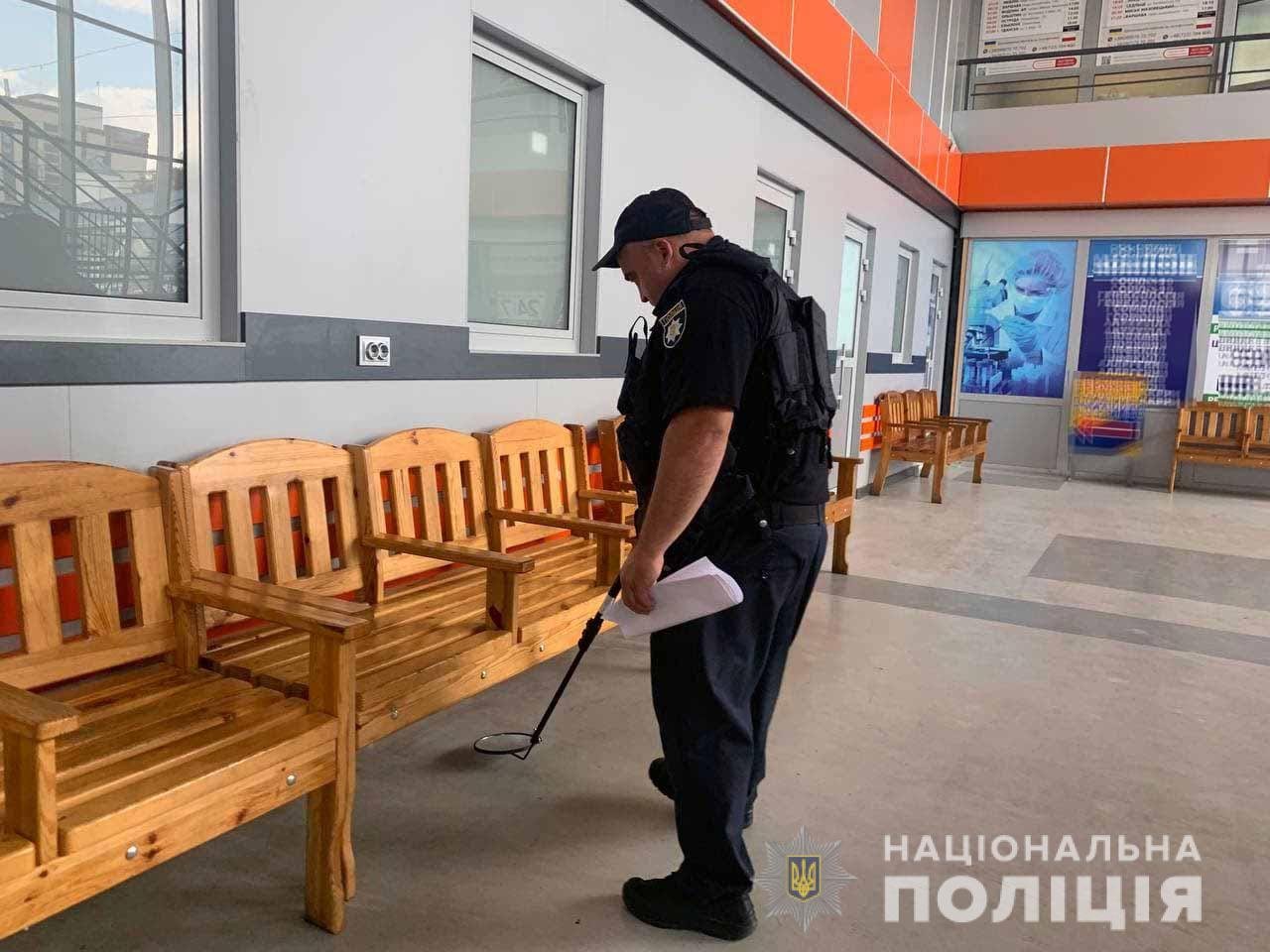 В Ровно «заминировали» автовокзал: пассажиров и работников эвакуировали 1