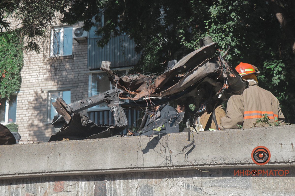 В Днепре взорвался автомобиль: погибли два человека 3