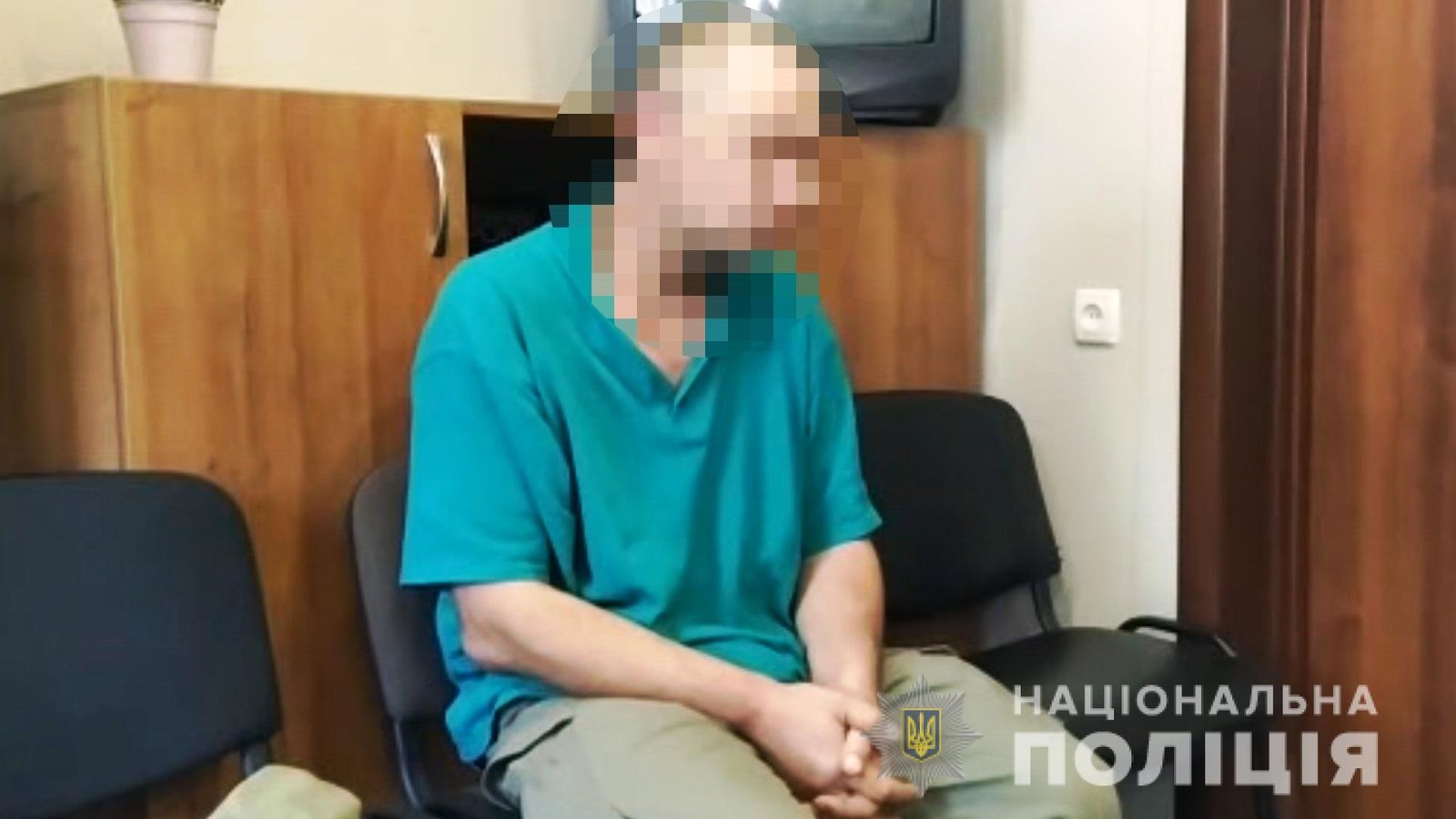 В Одессе мужчина угрожал взорвать гранату на школьном мероприятии 3
