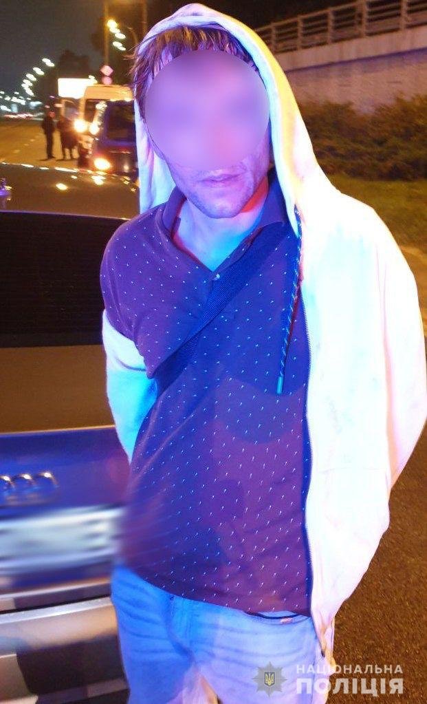 В Киевской области пьяный водитель убегал и отстреливался от полиции 1