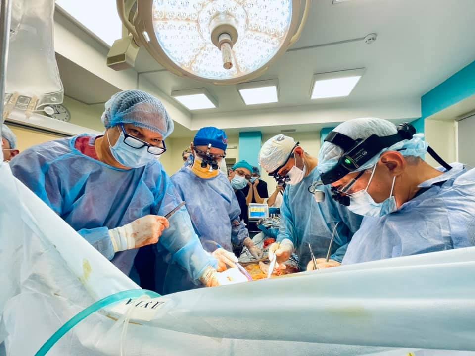 В Украине впервые провели трансплантацию лёгких мужчине и сердца ребенку 1