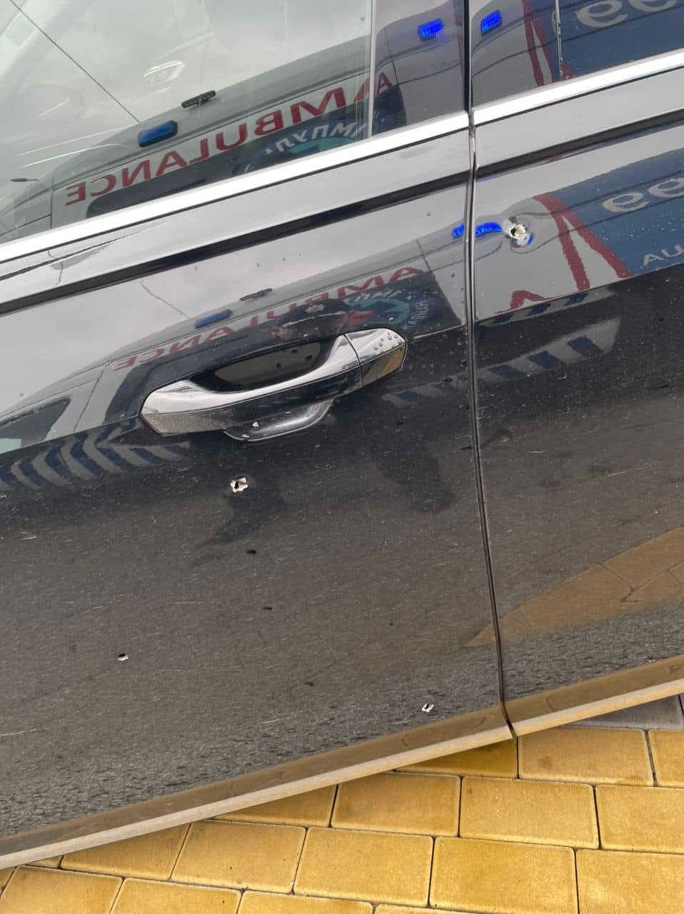 Выпустили 10 пуль, ранен водитель: подробности обстрела автомобиля Сергея Шефира 3