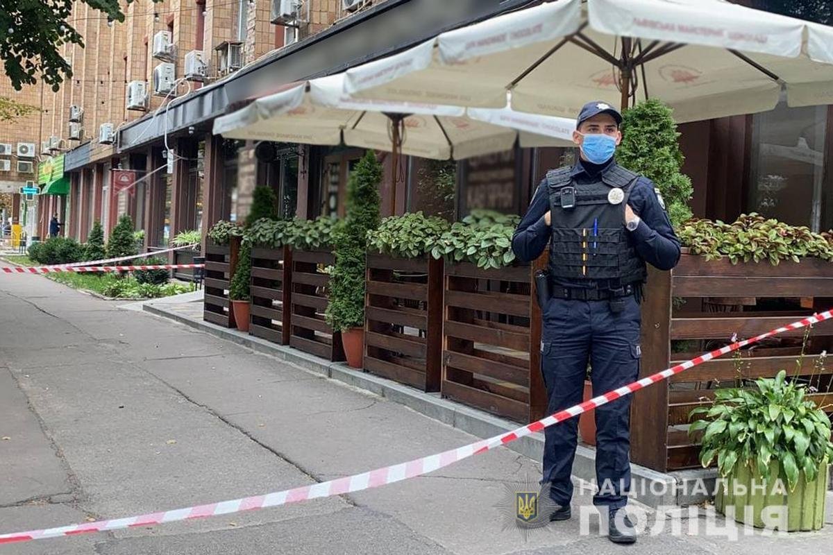 В Черкассах возле кафе застрелили бизнесмена. В области ввели план «Сирена» 2
