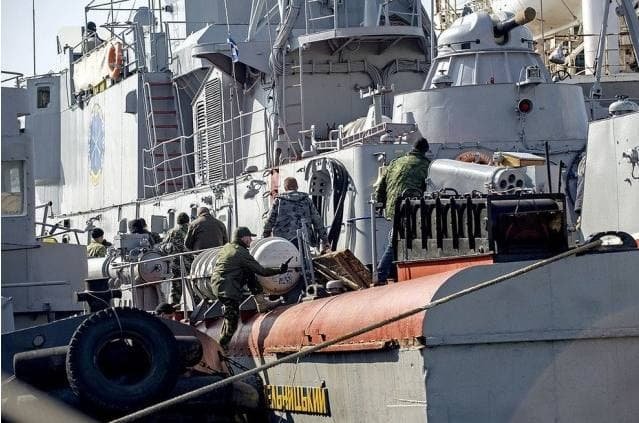 Захоплення бойового судна та держзрада: генпрокуратура України повідомила про підозру командирові корабля ЧФ РФ 1