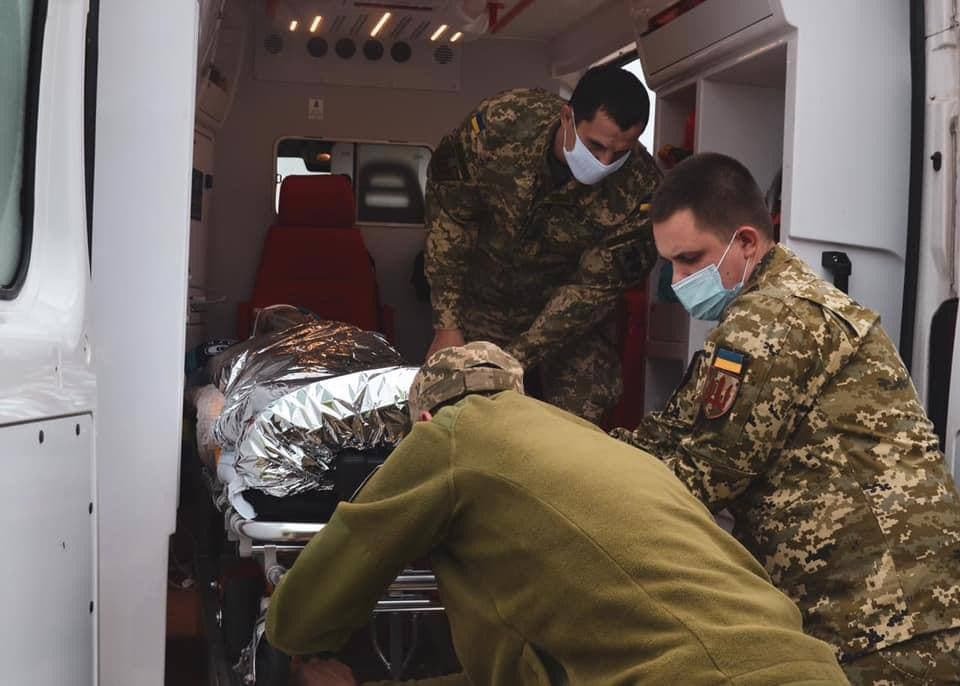 До Львова доставили вісьмох військових для лікування та реабілітації 3