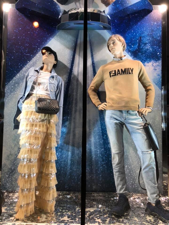 Криза відносин сімейної пари на прикладі вітрини магазину 1