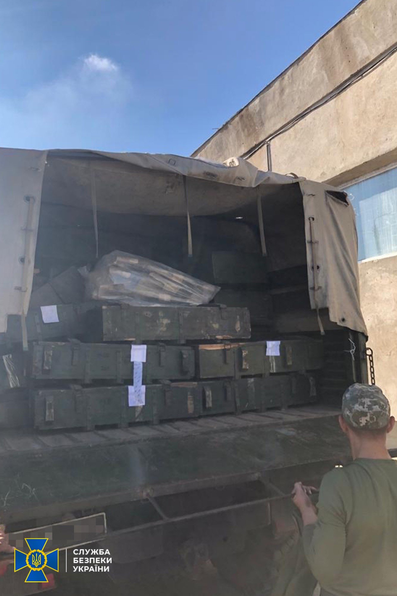В Николаеве начальник военного склада продавал снаряды, мины и гранаты 4
