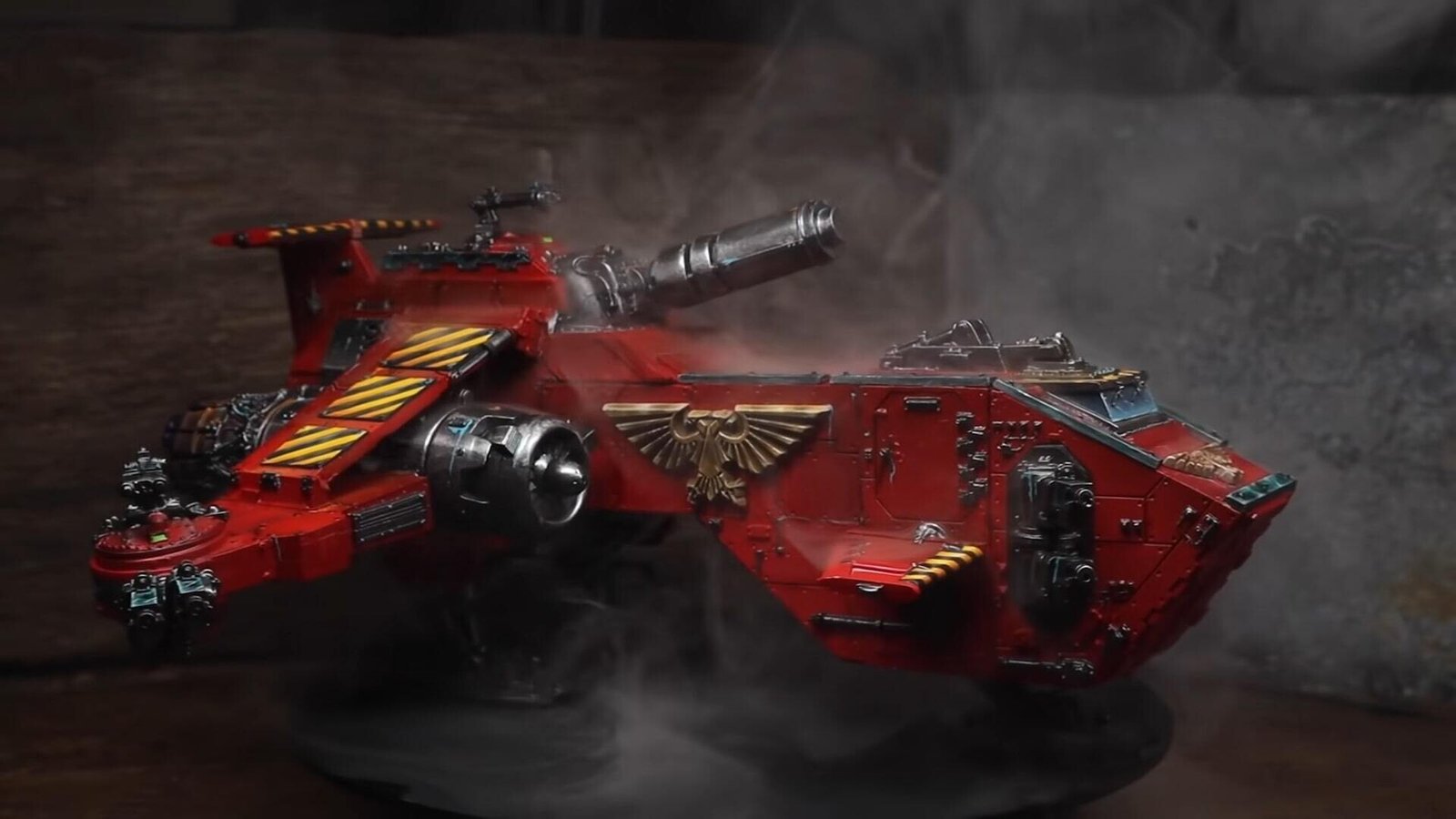 Редкую миниатюрную копию «Громового Ястреба» из Warhammer 40,000 выкупили на аукционе за 35 тысяч долларов 1