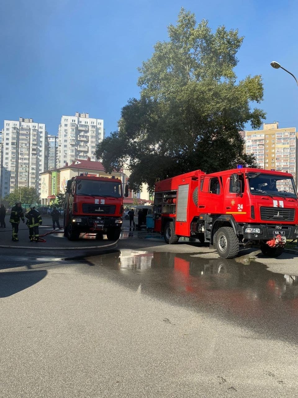 У Києві горіла інженерна гімназія: евакуювали 1 500 учнів 5