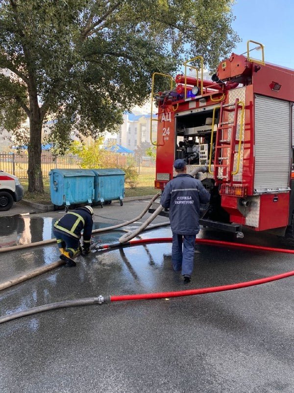 У Києві горіла інженерна гімназія: евакуювали 1 500 учнів 6