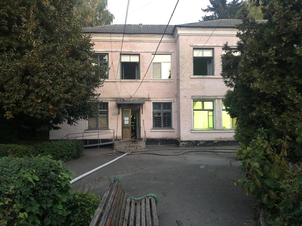 В Белой Церкви горела больница: эвакуировали 13 человек, есть погибшая 1