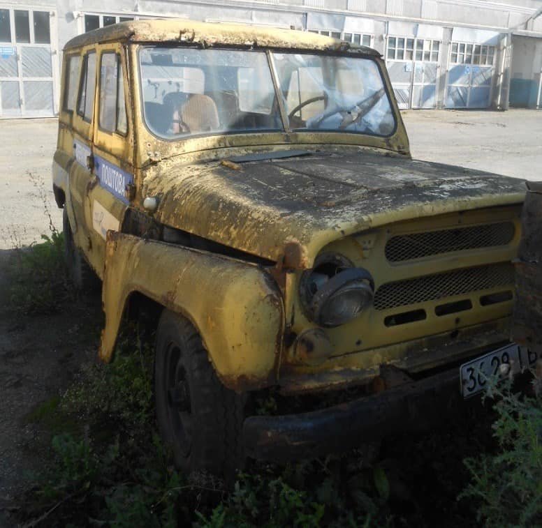 «Укрпочта» выставила на аукцион старинные автомобили: более 1 600 машин 5