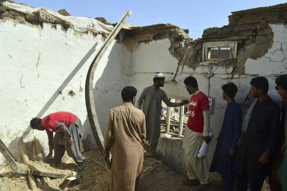 В Афганистане произошел взрыв в шиитской мечети, погибли около 100 человек 6
