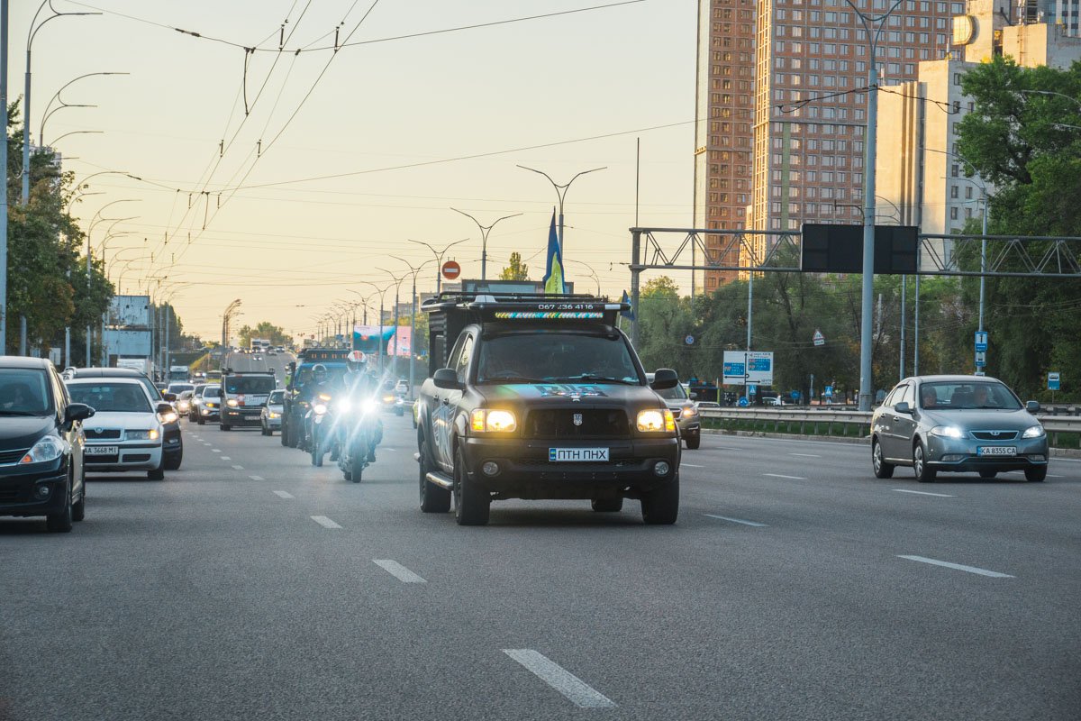 Митингующие попытались вызвать Зеленского на «серьёзный разговор» (ФОТО) 1