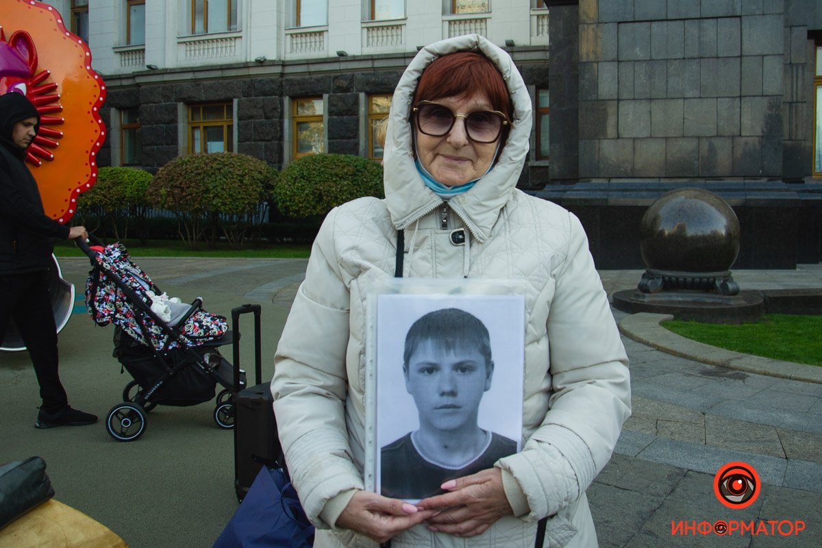 Матери без вести пропавших и военнопленных вышли под стены Офиса Президента на 72-часовую акцию 3