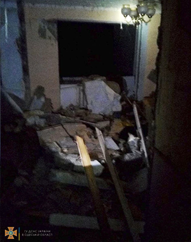 В Одесской области в жилом доме взорвался газ: пострадали два человека 1