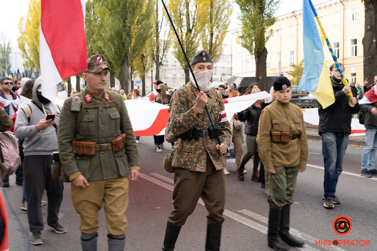 В Киеве прошел многотысячный Марш ко Дню защитников и защитниц Украины: как это было 45