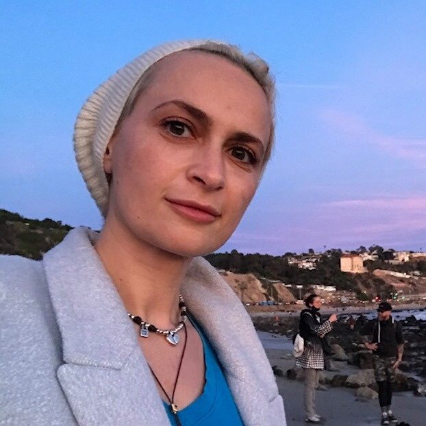 Фото зі сторінки Галини Хатчинс