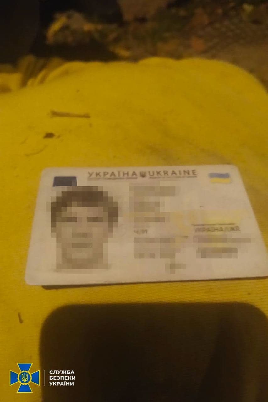В Киеве в дом заместителя главы Офиса президента бросили коктейль Молотова 2