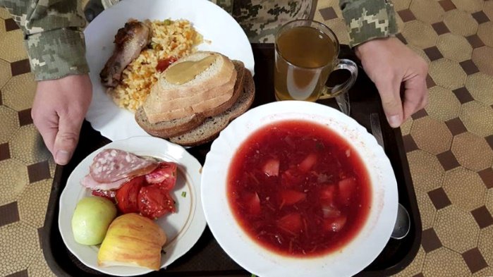 Бывший замминистра обороны поставлял в армию некачественные продукты 1