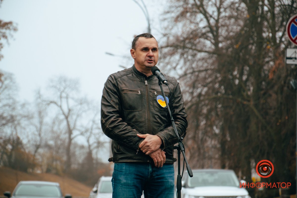 “Свободу політв'язням Кремля”. У Києві провели акцію на підтримку незаконно ув'язнених кримчан 9