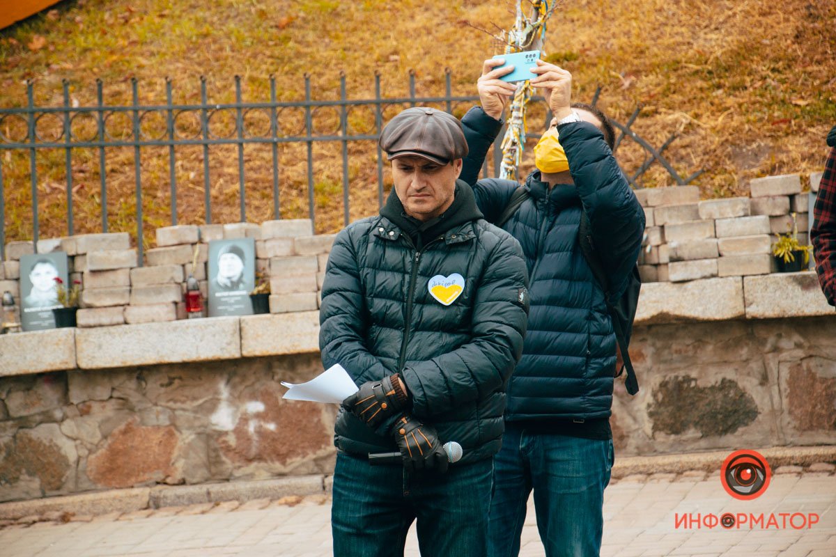 “Свободу політв'язням Кремля”. У Києві провели акцію на підтримку незаконно ув'язнених кримчан 10