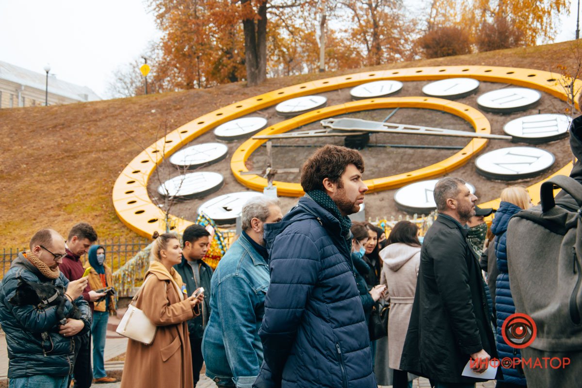 “Свободу політв'язням Кремля”. У Києві провели акцію на підтримку незаконно ув'язнених кримчан 17