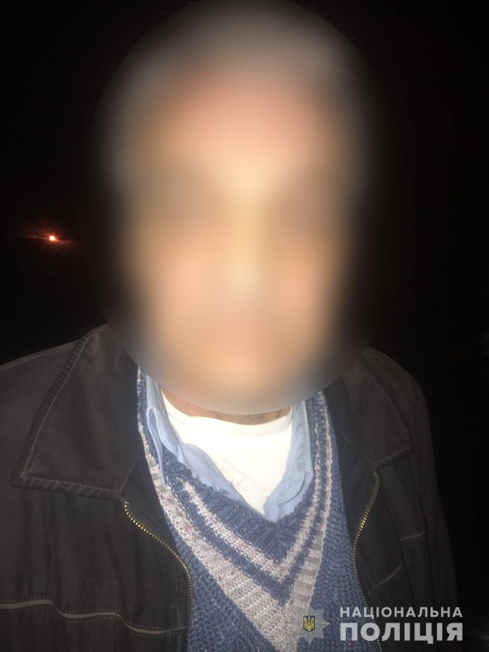 В Черновицкой области таксист вонзил отвёртку в пассажира и уехал 2
