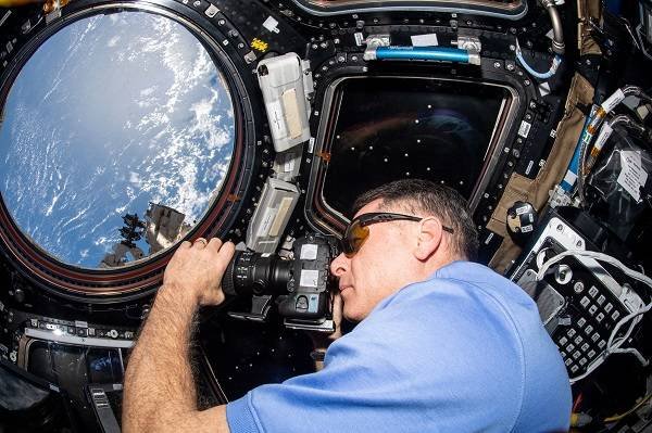 В NASA показали, как живут космонавты на МКС 4