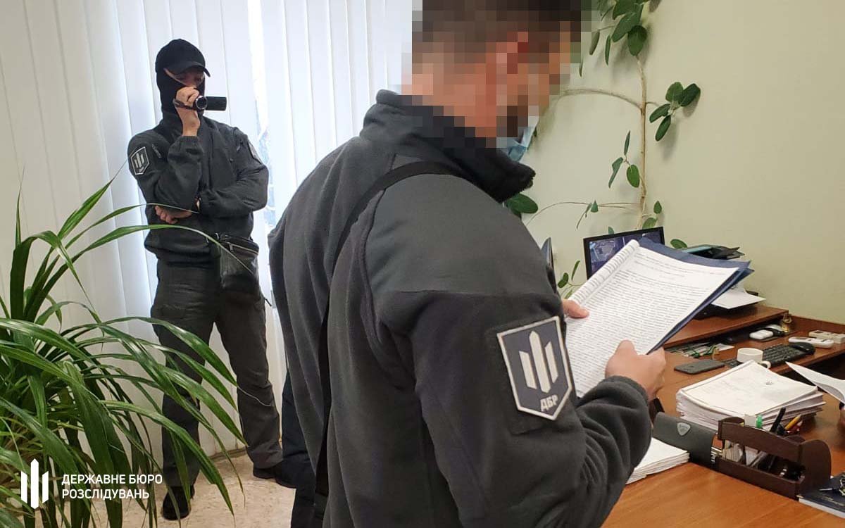 В Луганской области судья уехала за город и попросила поработать от её имени, чтобы не потерять зарплату 2