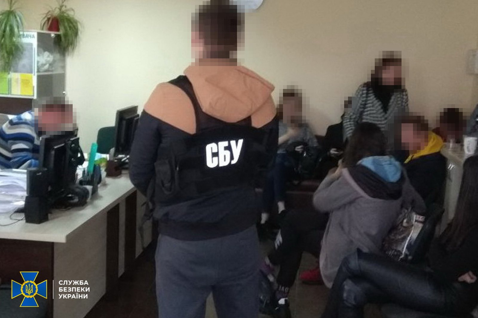 В Україні кол-центри працювали на Держдуму РФ: виконували замовлення пенсійного фонду РФ, телеканалу НТВ+ та банків 1