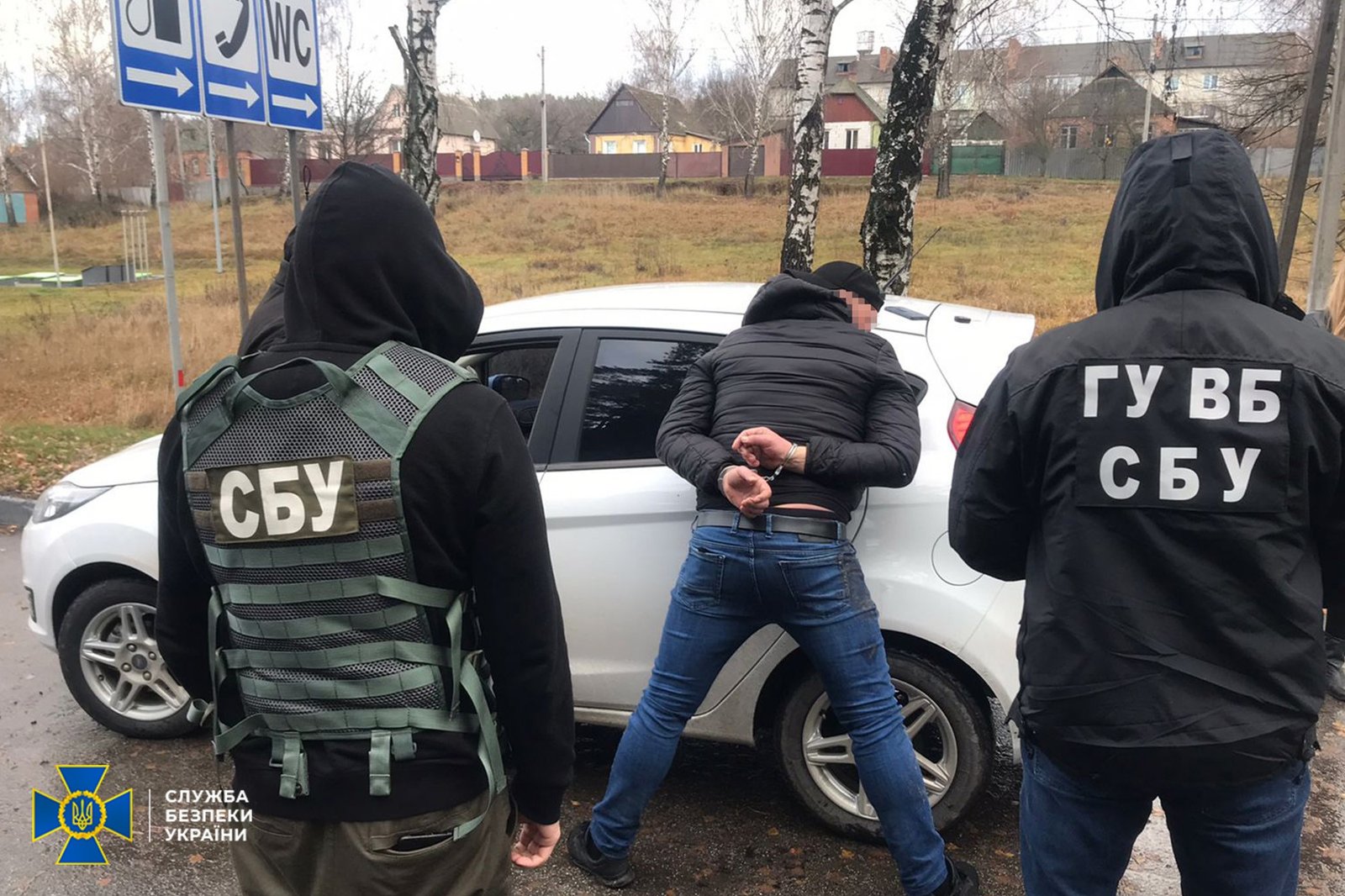 Выдавали себя за сотрудников СБУ: в Сумской области двое мужчин требовали деньги у чиновников и предпринимателей 3