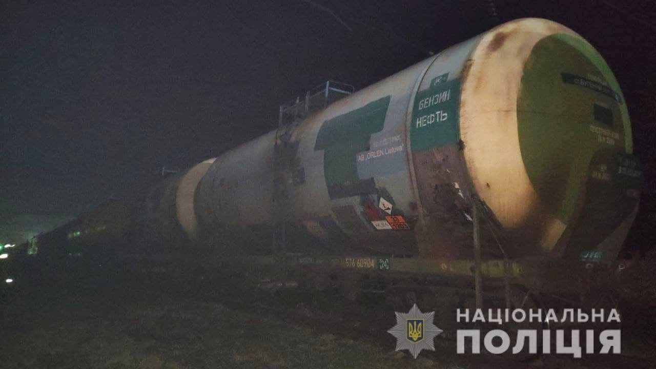 На Рівненщині 12-річного підлітка вдарило струмом: його знайшли між вагонами 4