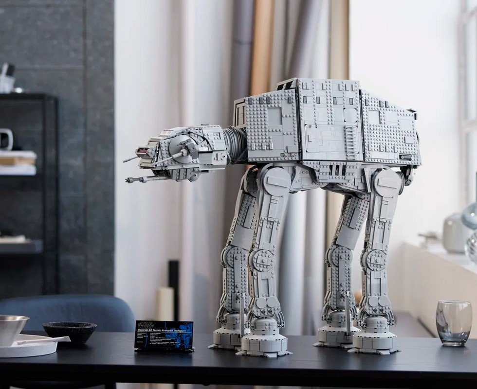 Lego представила робота AT-AT из «Звёздных войн» на почти 7 тысяч деталей 1