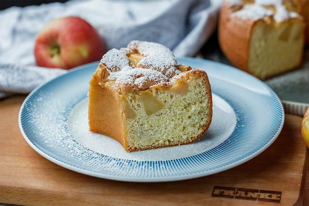 Осінній пиріг: простий рецепт шарлотки з яблуками 1