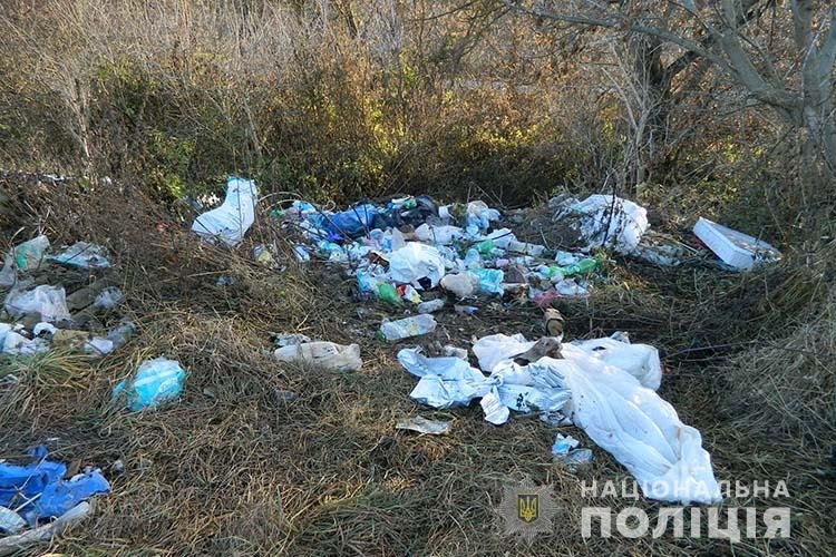 В Тернопольской области на свалке нашли труп мужчины, замотанный в покрывало: подробности и фото 3