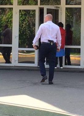 У нардепа Кивы заберут наградной пистолет 1