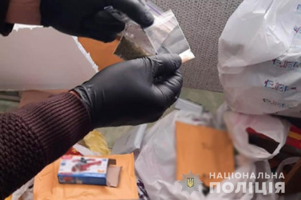 Наркодилерша из Умани продавала наркотики по Украине в детских игрушках 1