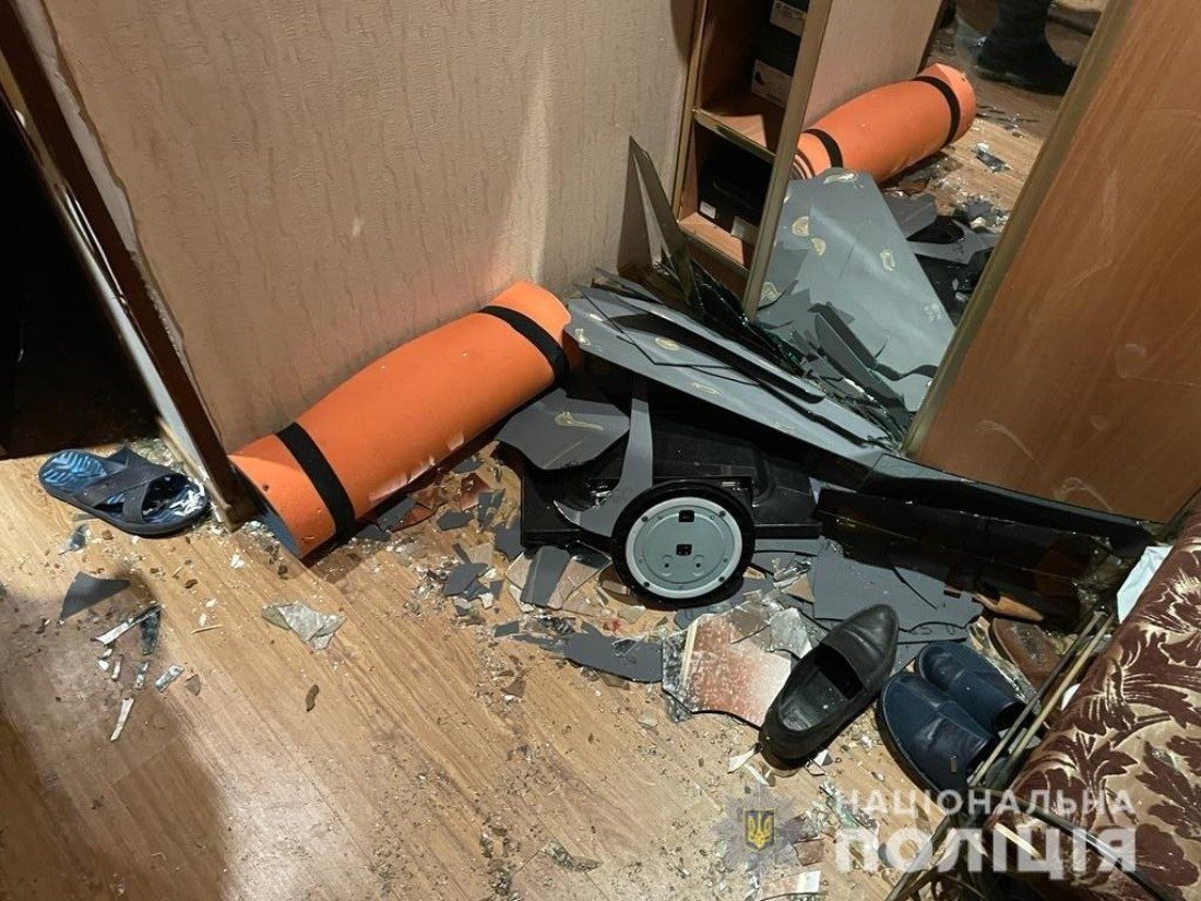 В Белой Церкви мужчина угрожал подорвать дом и набросился с топором на полицейских во время штурма 2